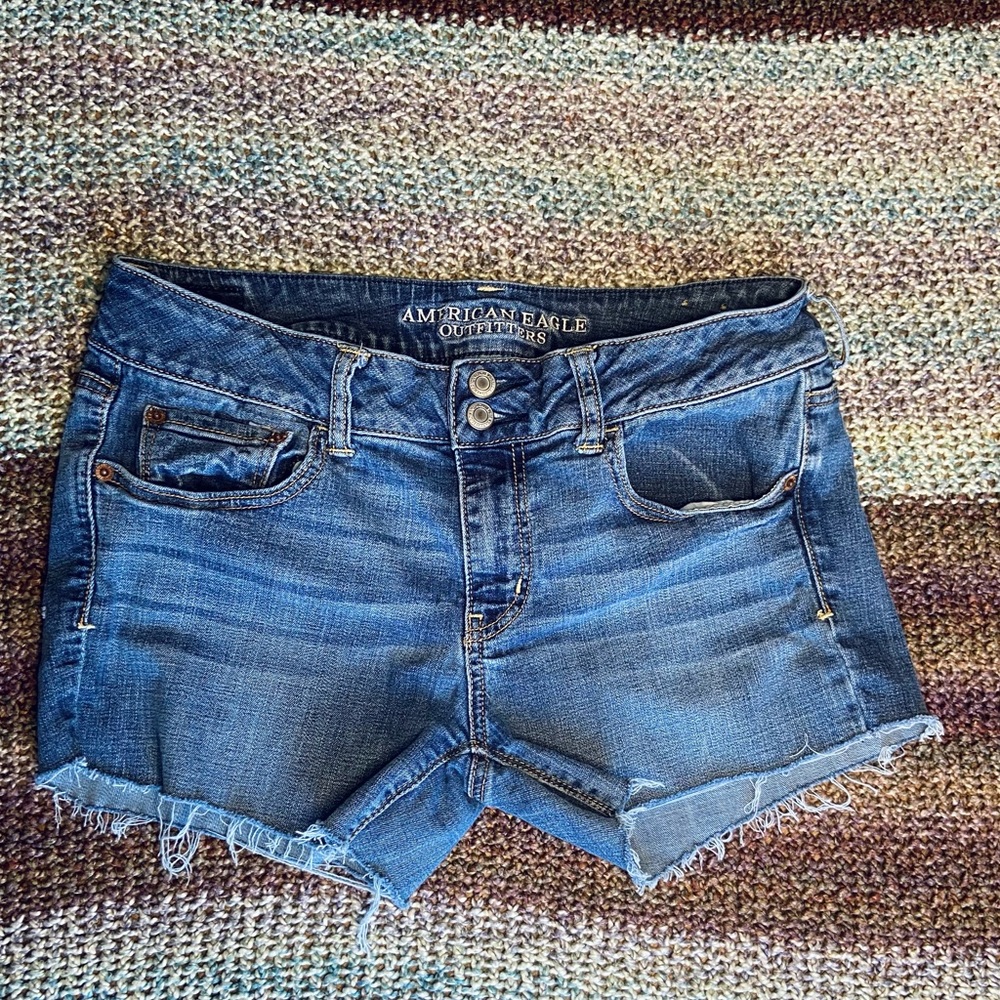 American Eagle cut off denim shorts